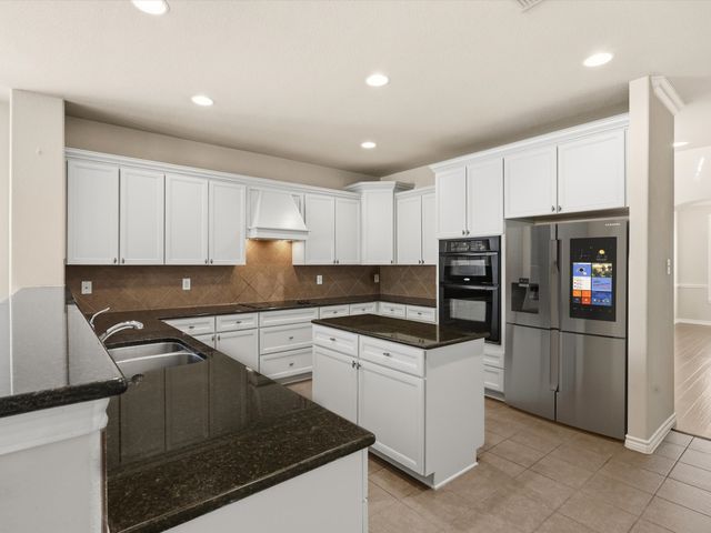 2731 Safe Harbor Drive, Lewisville, TX 75056