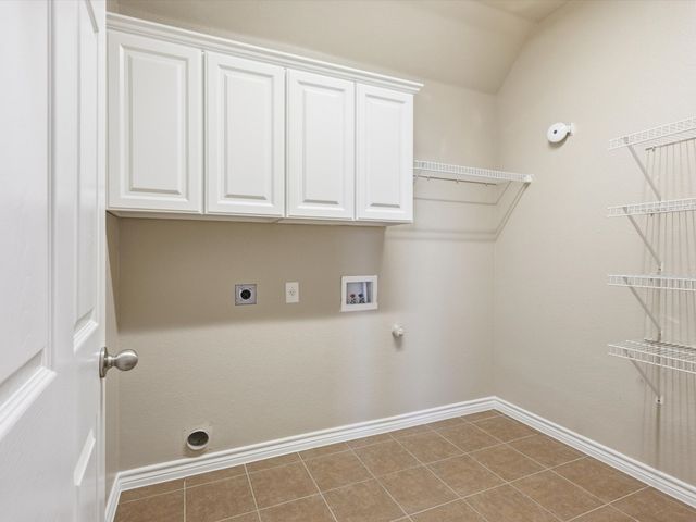 2731 Safe Harbor Drive, Lewisville, TX 75056