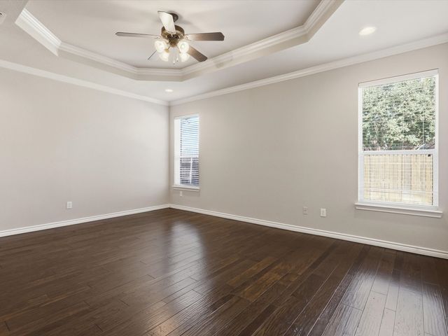 2731 Safe Harbor Drive, Lewisville, TX 75056