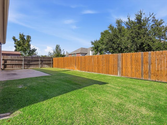 2731 Safe Harbor Drive, Lewisville, TX 75056