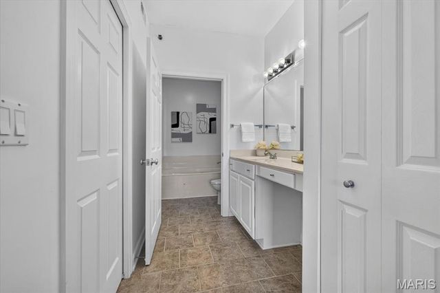 13101 Mill Crossing Court 200, Creve Coeur, MO 63141