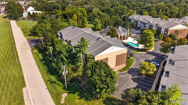 13101 Mill Crossing Court 200, Creve Coeur, MO 63141
