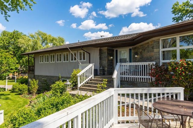 1743 N LAKESHORE DR, Louisa, VA 23093