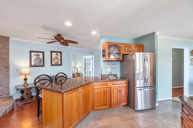 1743 N LAKESHORE DR, Louisa, VA 23093