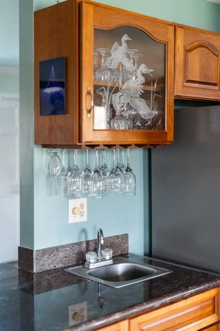 1743 N LAKESHORE DR, Louisa, VA 23093