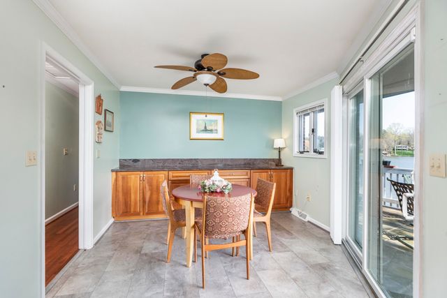 1743 N LAKESHORE DR, Louisa, VA 23093