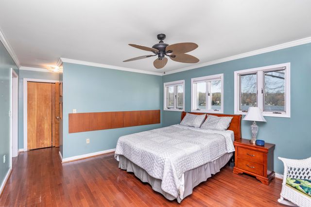 1743 N LAKESHORE DR, Louisa, VA 23093