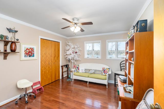 1743 N LAKESHORE DR, Louisa, VA 23093