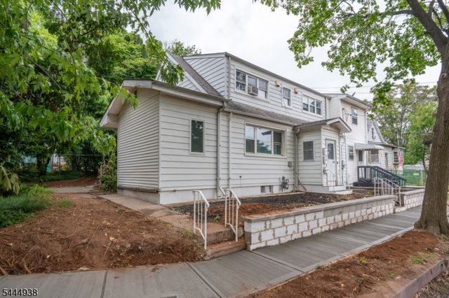 434 Richmond St, Elizabeth City, NJ 07202