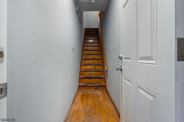 434 Richmond St, Elizabeth City, NJ 07202