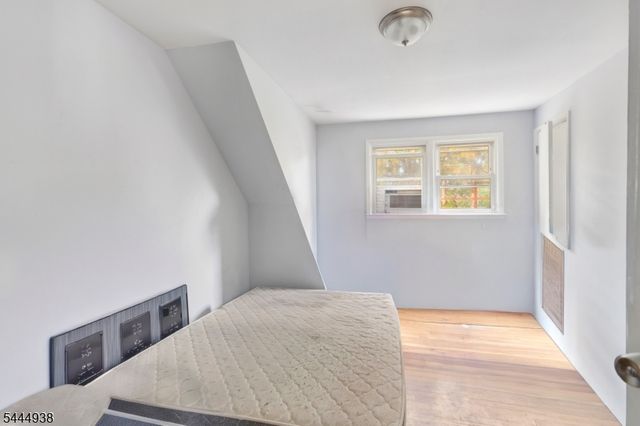 434 Richmond St, Elizabeth City, NJ 07202
