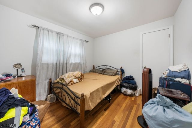 434 Richmond St, Elizabeth City, NJ 07202