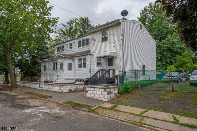 434 Richmond St, Elizabeth City, NJ 07202