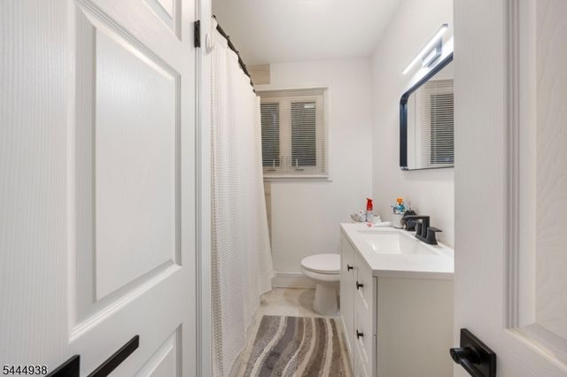 434 Richmond St, Elizabeth City, NJ 07202
