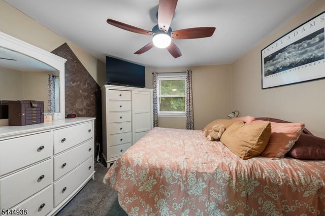 434 Richmond St, Elizabeth City, NJ 07202