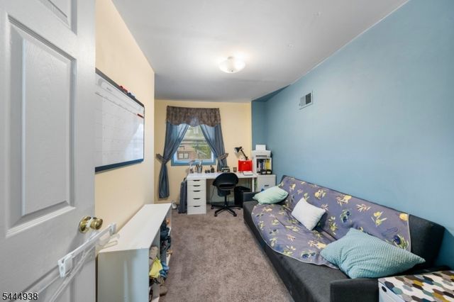 434 Richmond St, Elizabeth City, NJ 07202