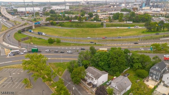434 Richmond St, Elizabeth City, NJ 07202
