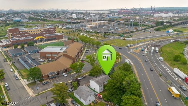 434 Richmond St, Elizabeth City, NJ 07202