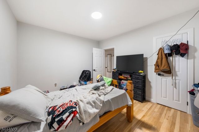 434 Richmond St, Elizabeth City, NJ 07202