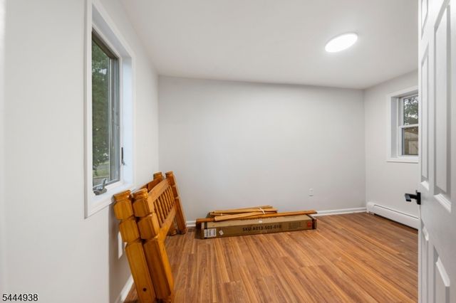434 Richmond St, Elizabeth City, NJ 07202