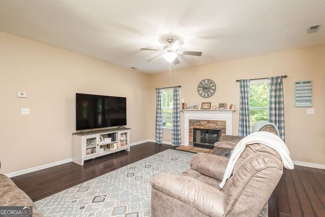 178 Brandish Drive, Newnan, GA 30263