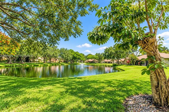 5289 Fairway Woods Drive 2911, Delray Beach, FL 33484