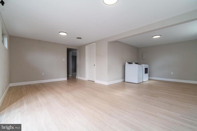907 MARBROOK LN, York, PA 17404