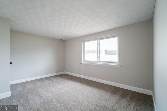 907 MARBROOK LN, York, PA 17404