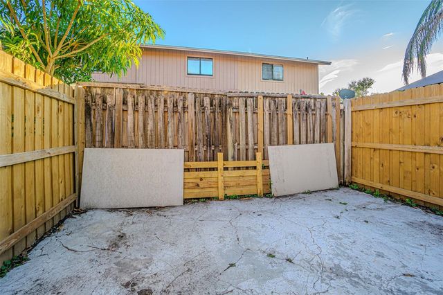 4010 OAK LIMB COURT, Tampa, FL 33614