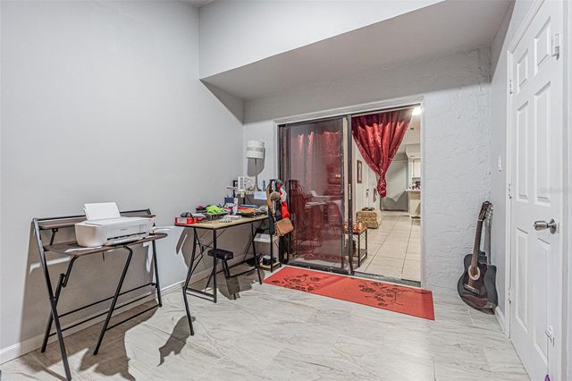 4010 OAK LIMB COURT, Tampa, FL 33614