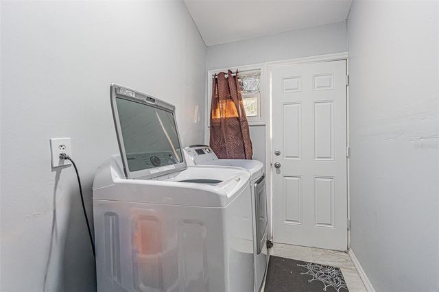 4010 OAK LIMB COURT, Tampa, FL 33614