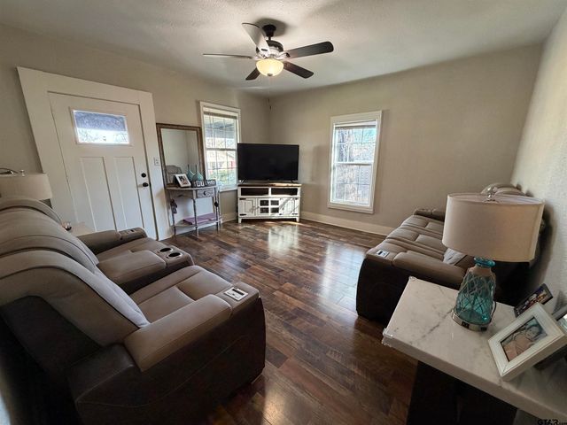 1509 E RICHARDS ST, Tyler, TX 75702