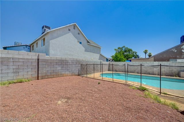 6348 COPPERFIELD Avenue, Las Vegas, NV 89108