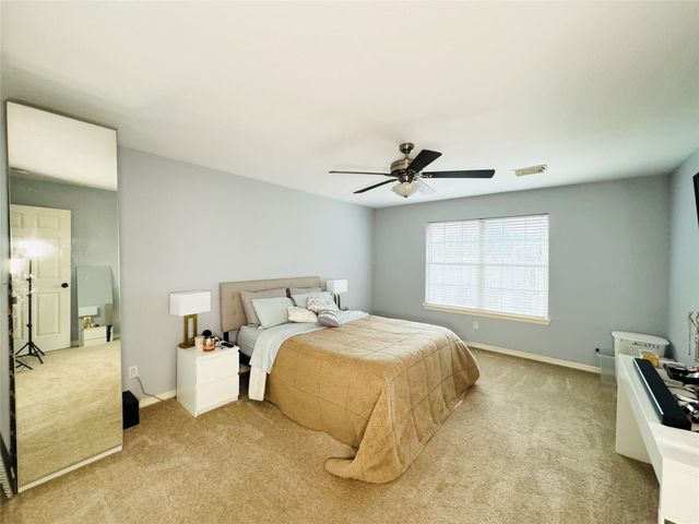 11927 W Vita Circle, Houston, TX 77070