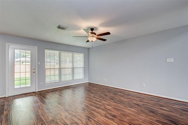 11927 W Vita Circle, Houston, TX 77070