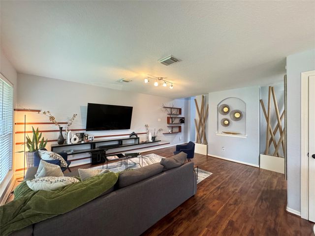11927 W Vita Circle, Houston, TX 77070