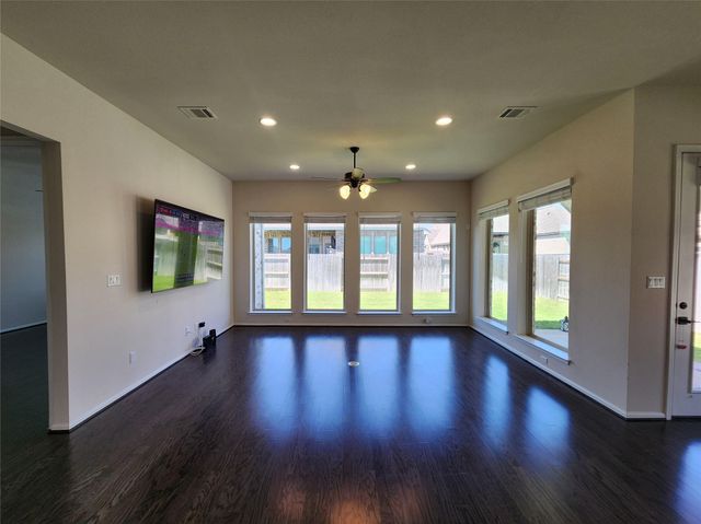 522 Jefferson DR, Kyle, TX 78640