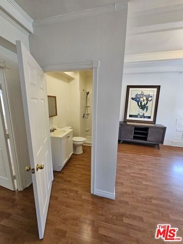 1822 S Oxford Avenue, Los Angeles, CA 90006
