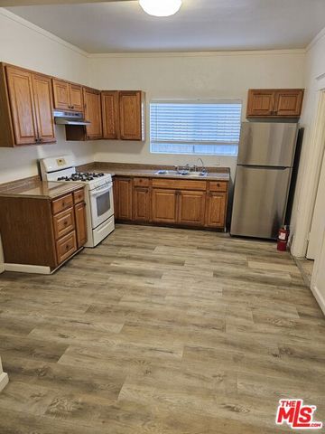 1822 S Oxford Avenue, Los Angeles, CA 90006