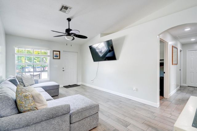 3419 W Lake Drive, Fort Pierce, FL 34982