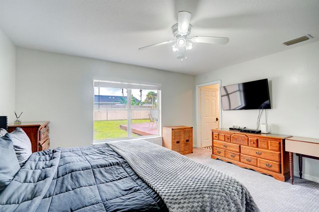 3419 W Lake Drive, Fort Pierce, FL 34982