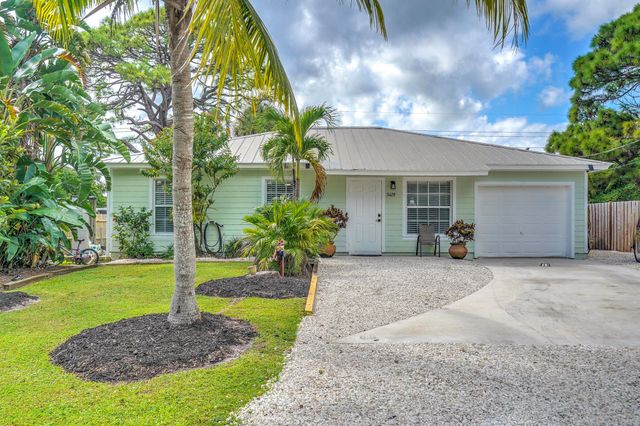 3419 W Lake Drive, Fort Pierce, FL 34982