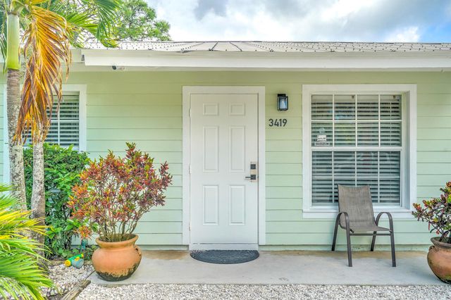 3419 W Lake Drive, Fort Pierce, FL 34982