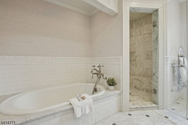 55 OXBOW LANE, Summit City, NJ 07901