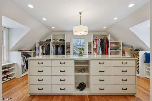 55 OXBOW LANE, Summit City, NJ 07901