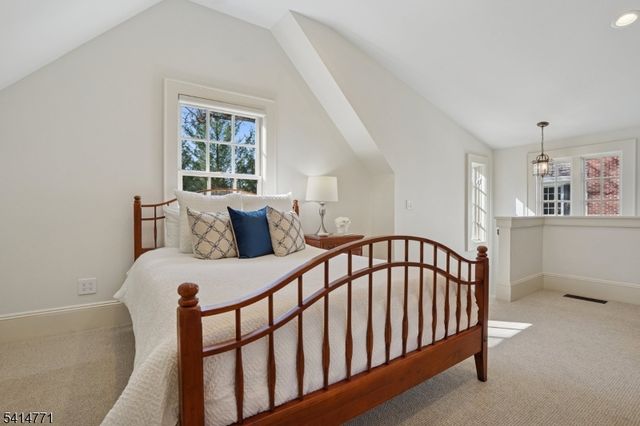 55 OXBOW LANE, Summit City, NJ 07901