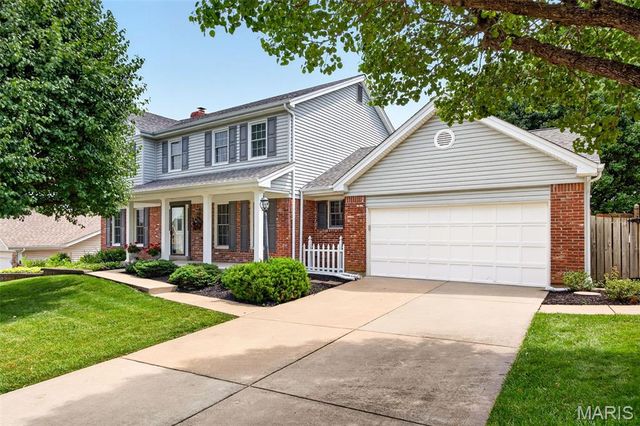 544 Highfield Drive, St Charles, MO 63304
