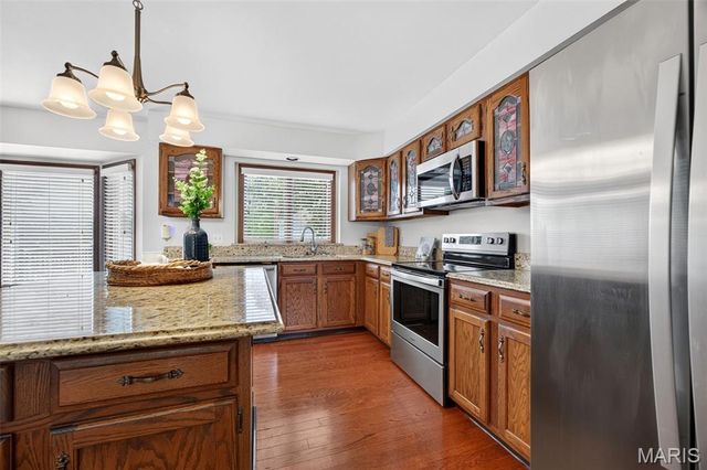 544 Highfield Drive, St Charles, MO 63304