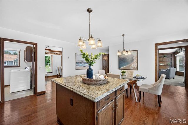 544 Highfield Drive, St Charles, MO 63304