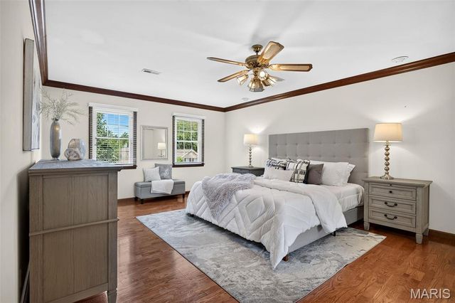 544 Highfield Drive, St Charles, MO 63304